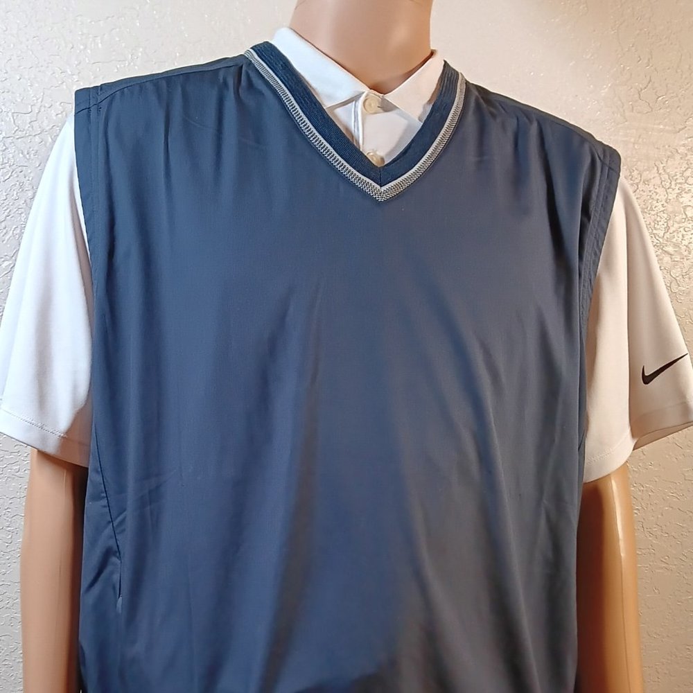 NIKE MEN'S GOLF WIND BREAKER PULLOVER V-NECK VEST - BLUE -XXL